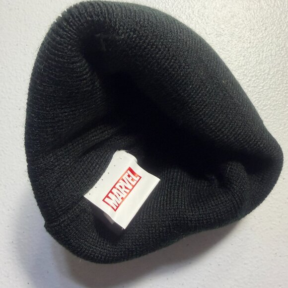 Marvel Avengers Pom Beanie Black Knit Winter Hat Boys/Girls/Adults Cozy Warm - Picture 3 of 4